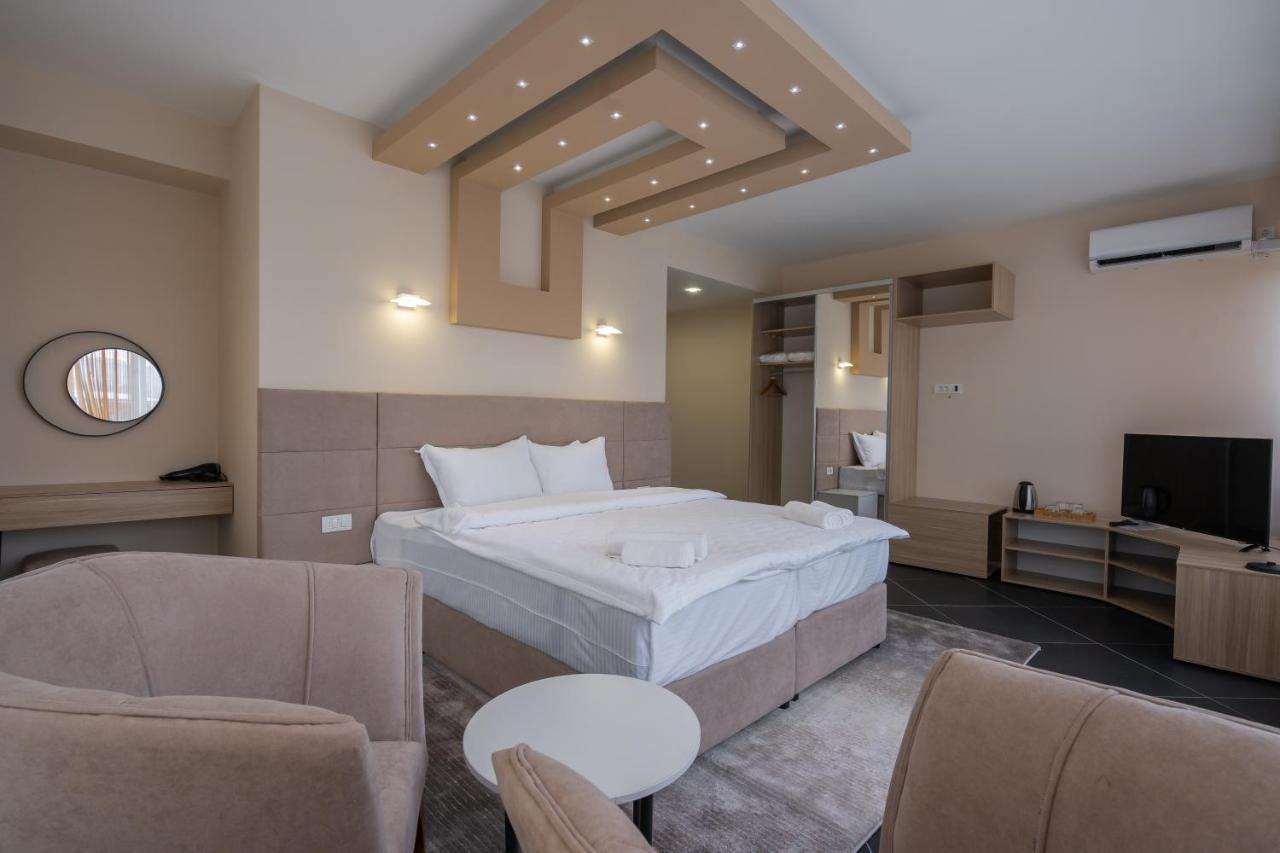 Hotel & Resort Bon Bon Suto Orizari Esterno foto